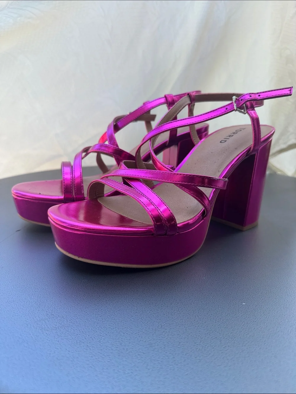 Metallic Magenta Platform Strappy Sandals - Women's